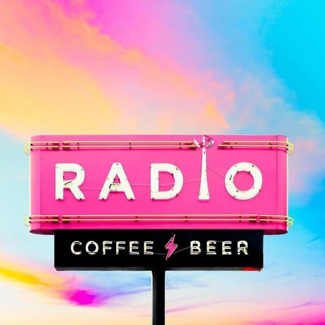 Sometimes WFH really means WFA (work from anywhere) 💖 ⁠
⁠
📍 local #ATX favorite: @radiocoffeeandbeer ⁠
